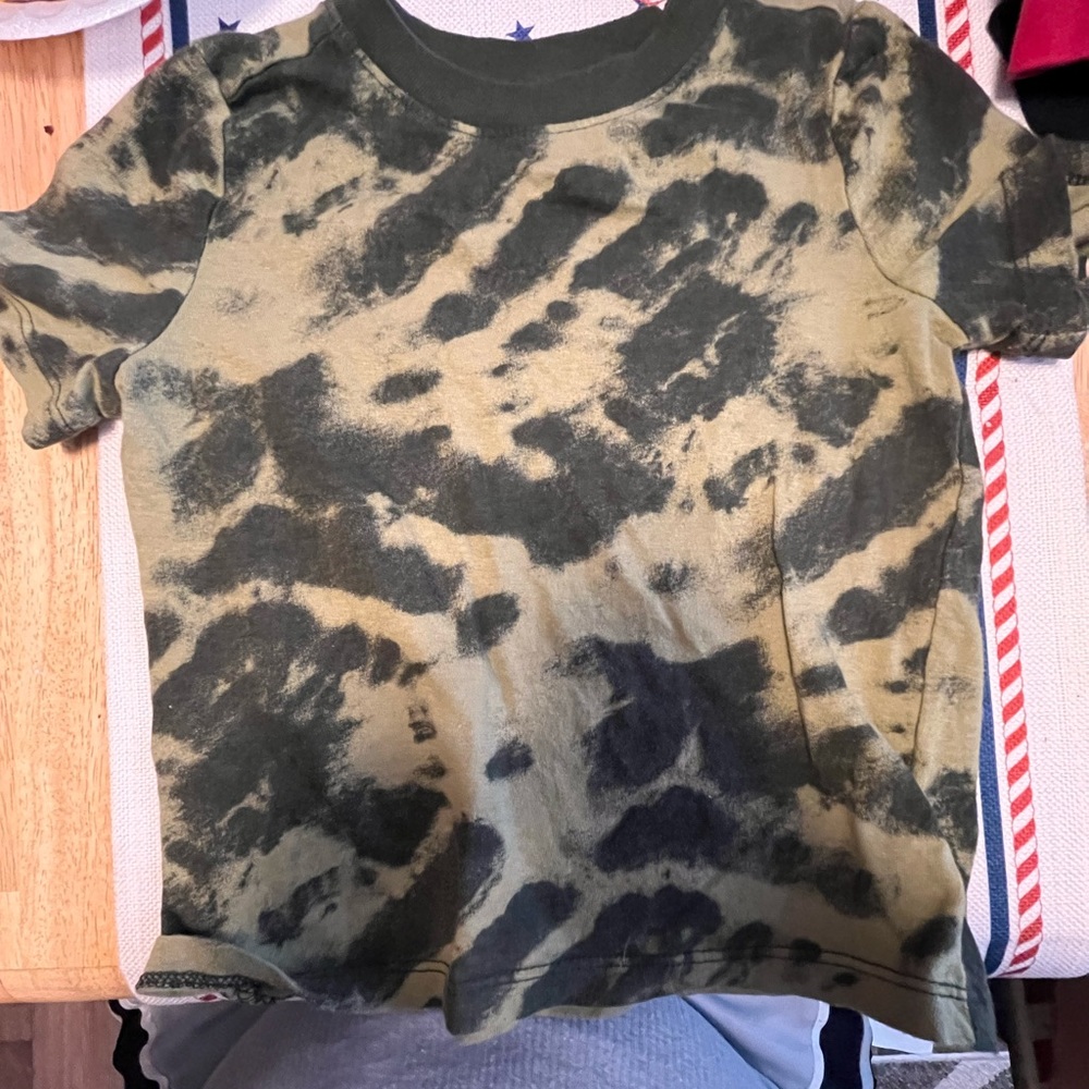 Boys tshirt 3t